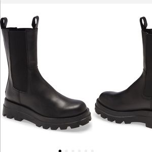 Steve Madden Explorer Chelsea Boot size 7.5